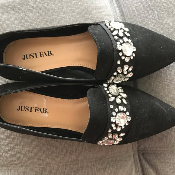 "Step Up Your Style with JustFab Women's Flat Shoes-Find Your Perfect Pair Today - Picture 5 of 5